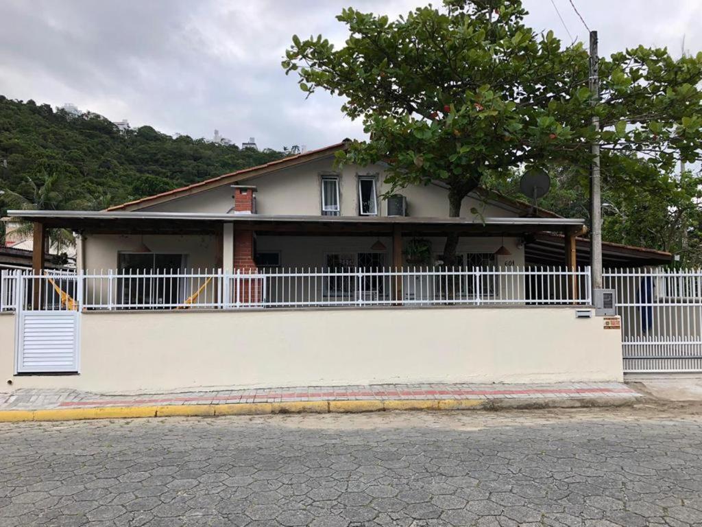 Suite Rua Pescada Amarela Bombinhas Exterior photo